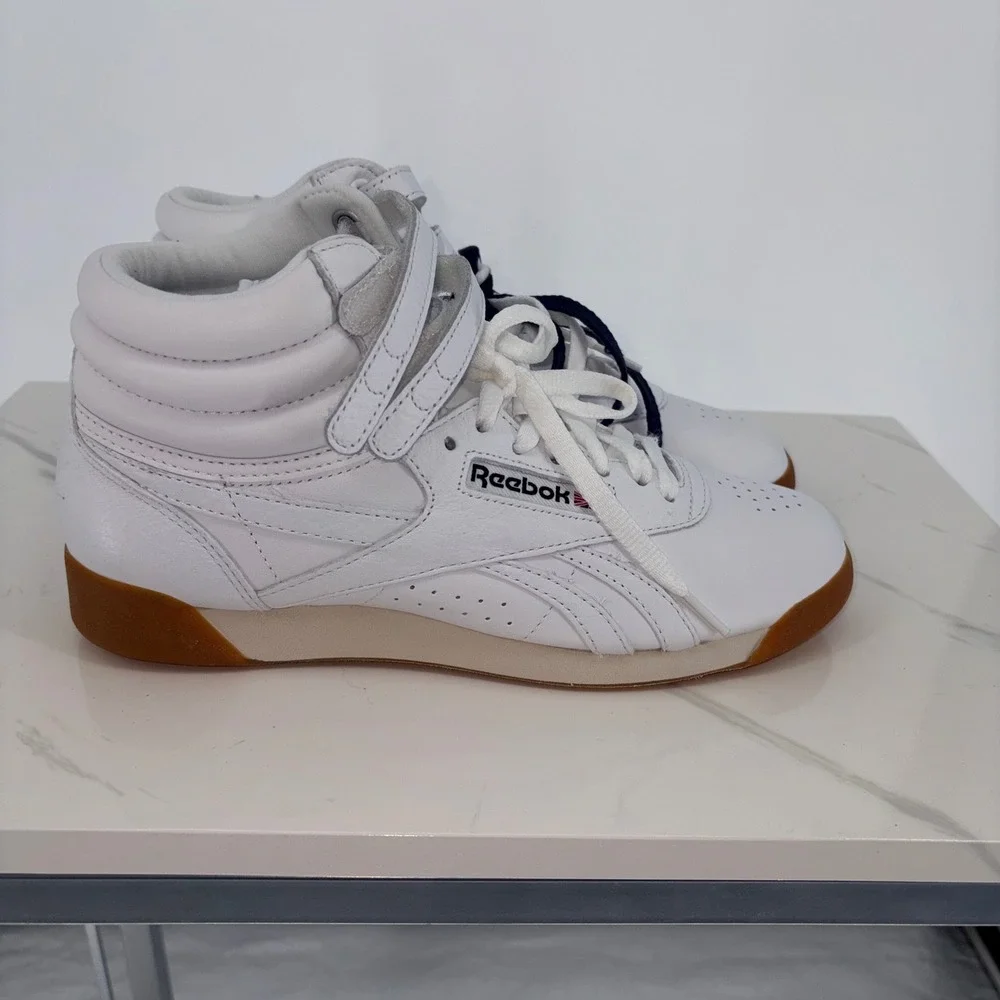 Reebok measurements heel